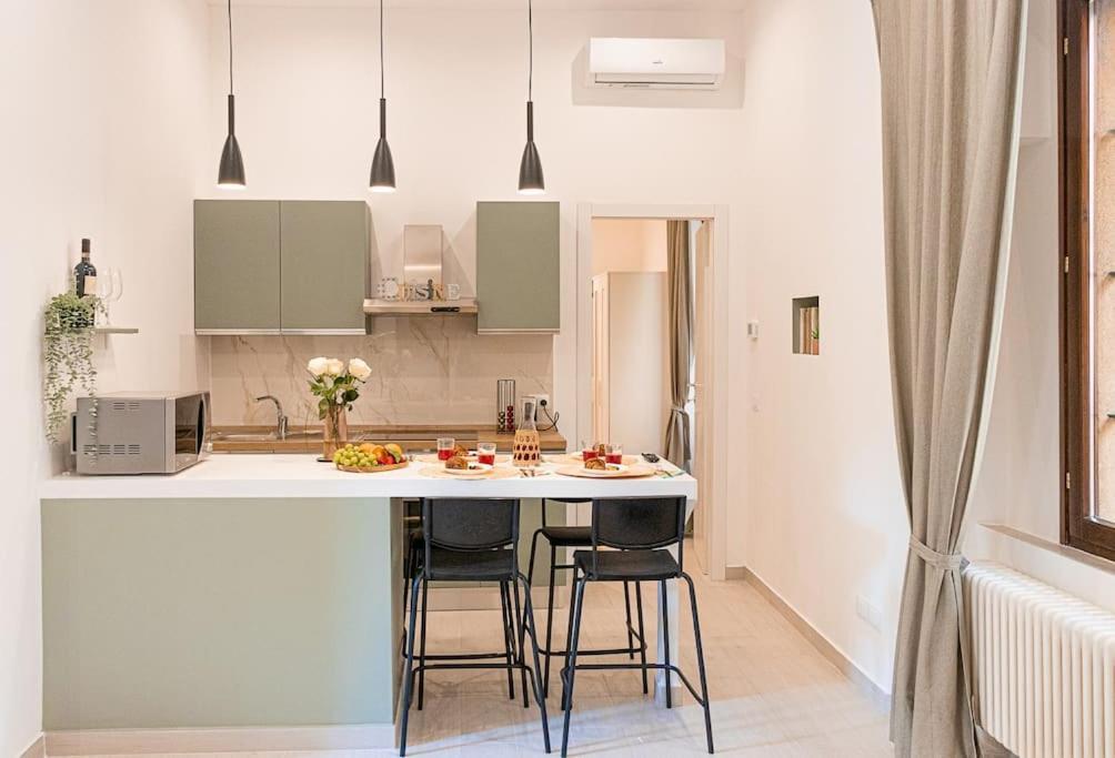 New Private Apt In Como A-C Self Check-In Exterior foto